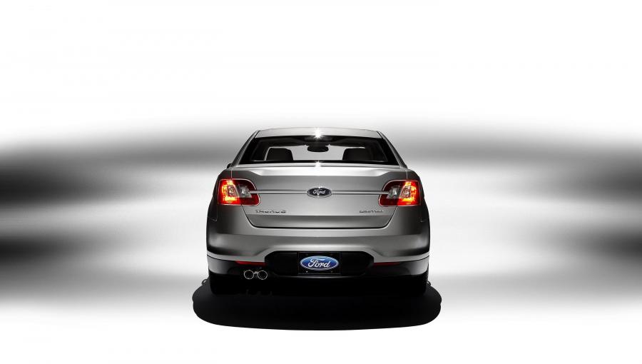  Ford Taurus 2010 года  (фото 101 из 161)